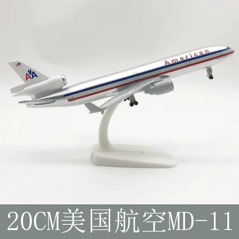 20CM MD11 American Airways MD-11 Alloy Aircraft Model With Plane Landing Gear Airplane Home Collection Ornaments Display