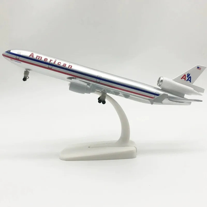 20CM MD11 American Airways MD-11 Alloy Aircraft Model With Plane Landing Gear Airplane Home Collection Ornaments Display