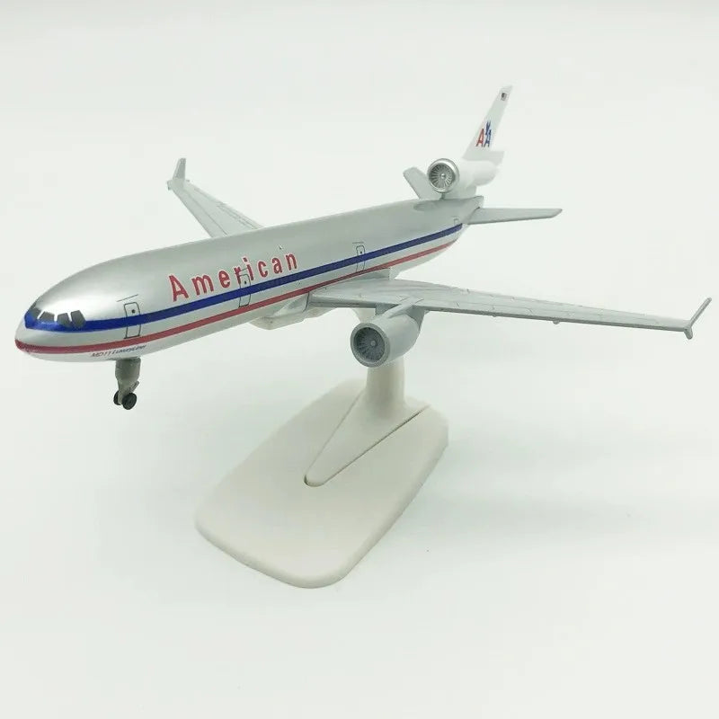 20CM MD11 American Airways MD-11 Alloy Aircraft Model With Plane Landing Gear Airplane Home Collection Ornaments Display